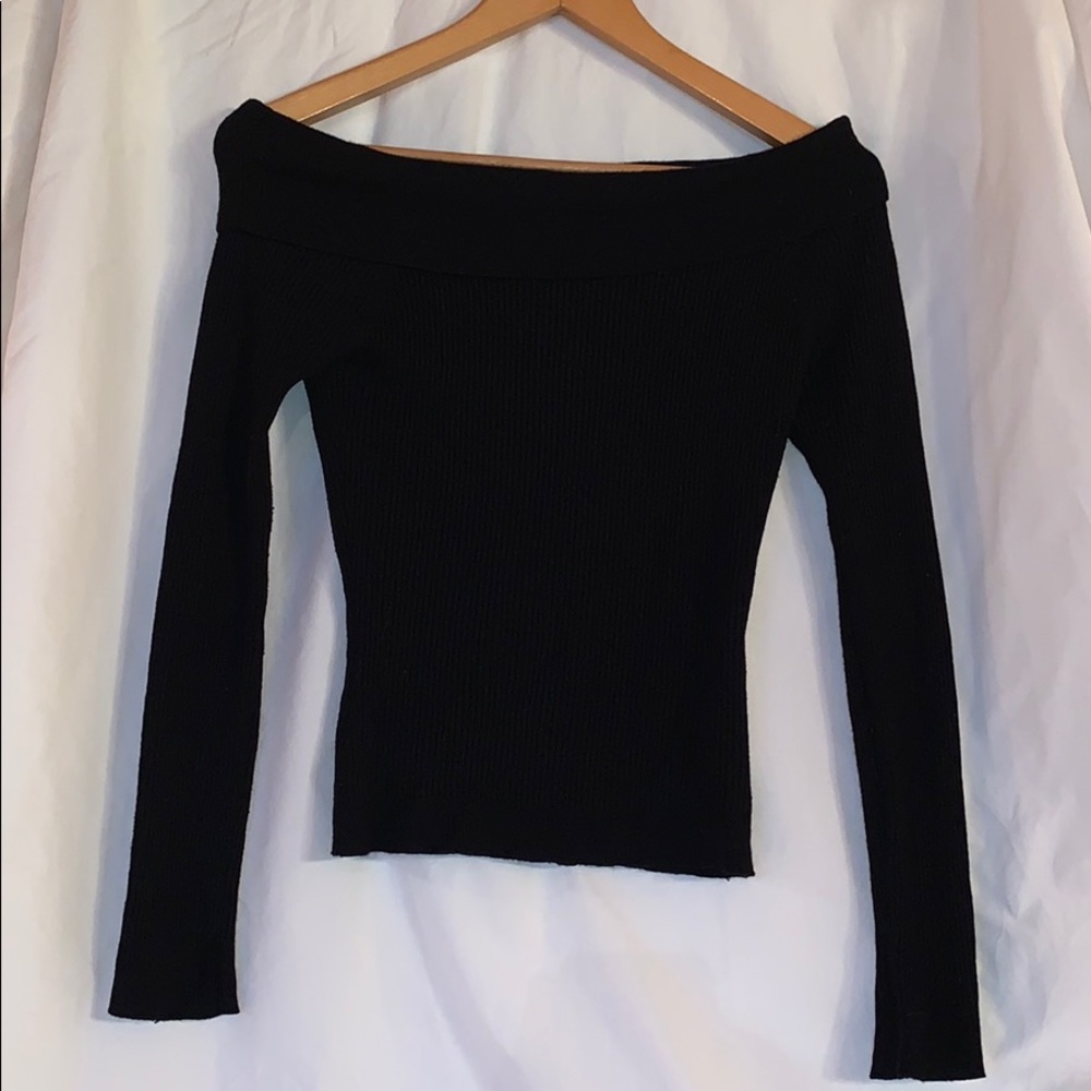 Off-shoulder Sweater